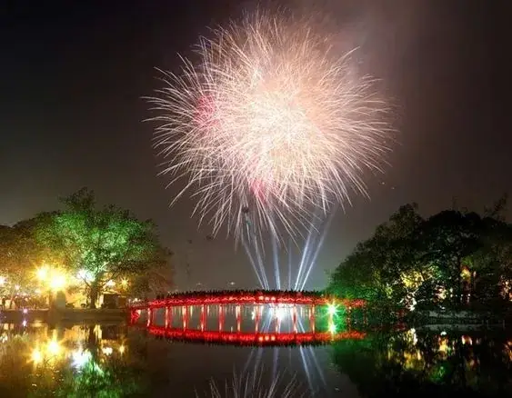 Khám Phá Lễ Hội Tết Nguyên Đán Ở Việt Nam: Từ Nguồn Gốc Đến Các Lễ Hội Đậm Bản Sắc