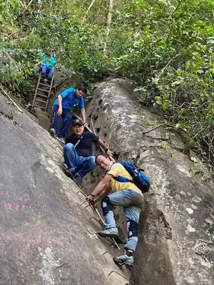 Hướng Dẫn Leo Núi Bà Đen Bằng Đường Chùa: Lộ Trình, Tình Trạng Đường Và Kinh Nghiệm Cho Người Mới Hướng Dẫn Leo Núi Bà Đen Bằng Đường Chùa: Lộ Trình, Tình Trạng Đường Và Kinh Nghiệm Cho Người Mới