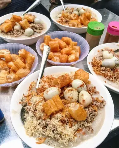 Tổng Hợp Món Ăn Đường Phố Hà Nội Nổi Tiếng Và Địa Chỉ Quán Cho Du Khách