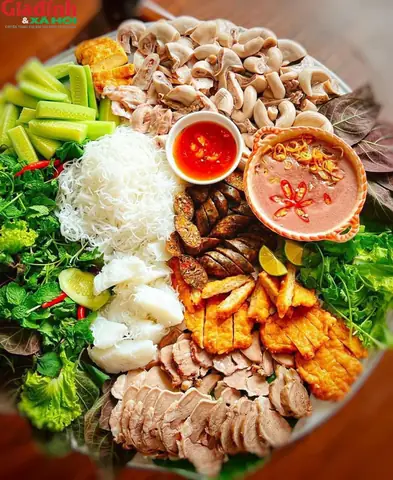 Khám Phá Những Món Ăn Nổi Tiếng Tại Việt Nam Dành Cho Du Khách