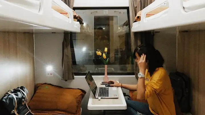 Giải Chi Tiết Bài Toán Xe Lửa Đi Từ Huế Ra Hà Nội Gặp Tàu Ngược Chiều