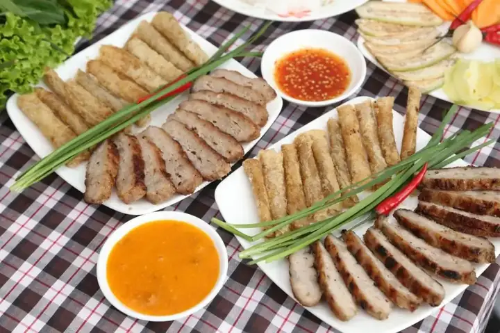 Gợi Ý Các Quán Nem Nướng Nha Trang Ngon Ở Sài Gòn Cho Thực Khách Muốn Tìm Địa Chỉ Ăn Uống