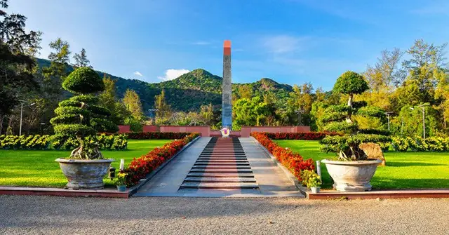 Tổng Hợp Số Lượng Ngôi Mộ Tại Nghĩa Trang Hàng Dương Và Phân Bố Theo Các Khu Mộ Tổng Hợp Số Lượng Ngôi Mộ Tại Nghĩa Trang Hàng Dương Và Phân Bố Theo Các Khu Mộ
