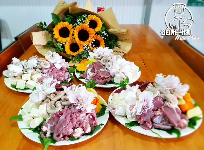 Khám Phá Thực Đơn Đặc Sản Tại Nhà Hàng Đông Hải Mộc Châu Cho Thực Khách Ghé Tỉnh Sơn La