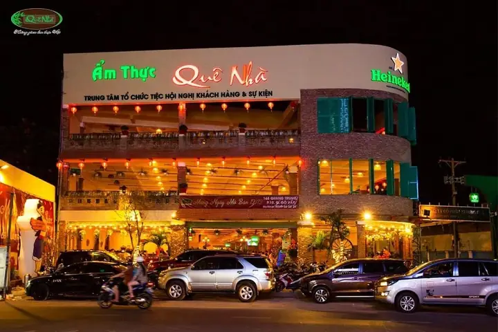 Khám Phá Các Nhà Hàng Ngon Trên Phố Thành Thái, Quận 10: Địa Chỉ, Thực Đơn & Giá Cả