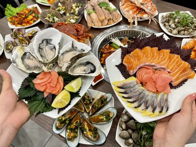 Tổng Hợp Các Nhà Hàng Hải Sản Ngon Rẻ Ở Hà Nội Cho Thực Khách