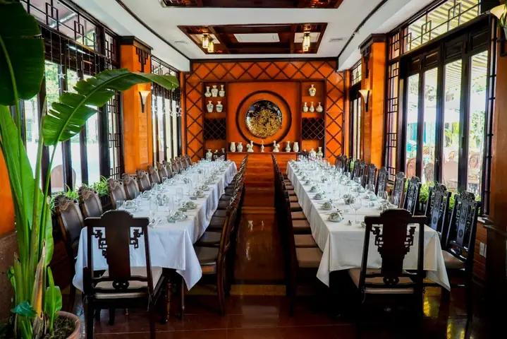 Khám Phá Nhà Hàng Thủy Tạ Hà Nội – Địa Chỉ Ăn Uống View Hồ Hoàn Kiếm Cho Thực Khách Muốn Điểm Tâm Cuối Tuần