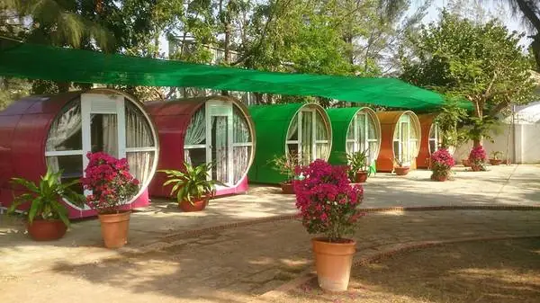 Nhà Nghỉ Ống Cống Ở Vũng Tàu: Địa Chỉ, Giá Phòng, Trải Nghiệm Và Cách Đặt