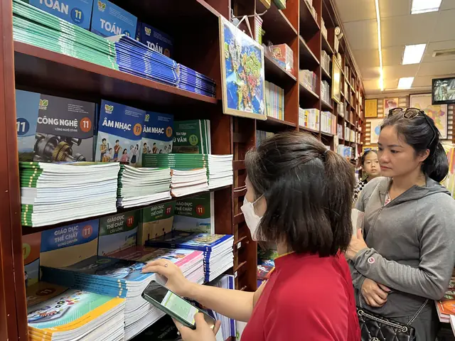 Mua Sách Giáo Khoa Ở Đâu: Danh Sách Nhà Sách Và Hệ Thống Phát Hành Chính Thức