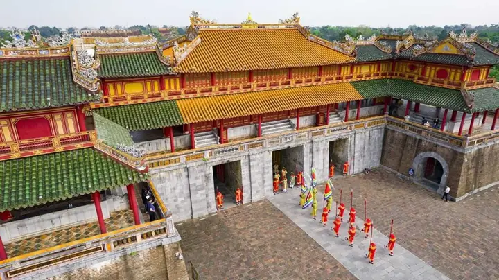Khám Phá Những Công Trình Vĩ Đại Của Việt Nam: Từ Kiến Trúc Cổ Đến Biểu Tượng Vang Danh Thế Giới Khám Phá Những Công Trình Vĩ Đại Của Việt Nam: Từ Kiến Trúc Cổ Đến Biểu Tượng Vang Danh Thế Giới