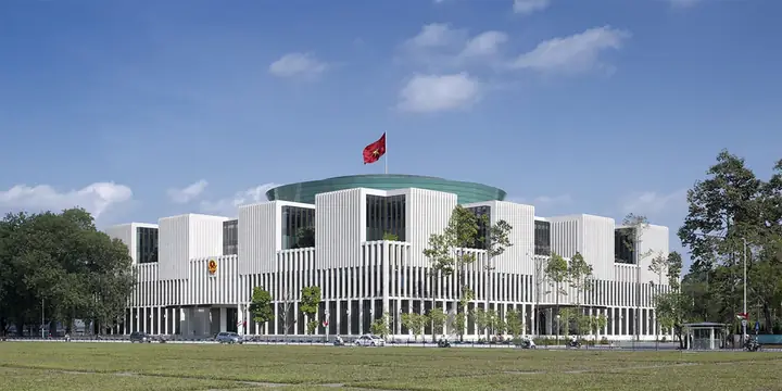 Khám Phá Những Công Trình Vĩ Đại Của Việt Nam: Từ Kiến Trúc Cổ Đến Biểu Tượng Vang Danh Thế Giới