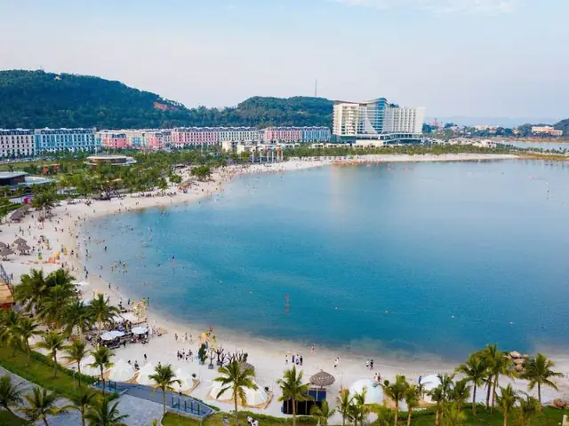 Tổng Hợp Những Địa Điểm Du Lịch Biển Miền Bắc Và Các Bãi Biển Đẹp Cho Du Khách Mùa Hè
