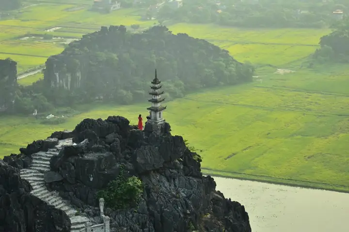 Khám Phá Những Điểm Tham Quan Ở Ninh Bình: Top Địa Điểm Du Lịch Hấp Dẫn Nhất