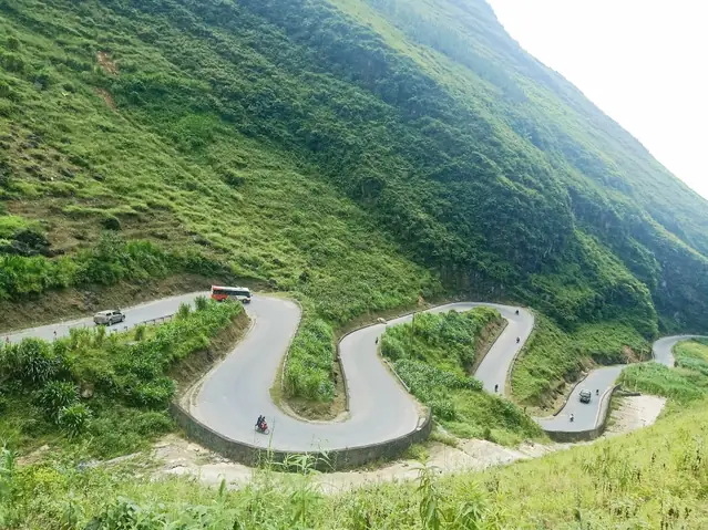 Chiêm Ngưỡng Vẻ Đẹp Hoang Sơ, Hùng Vĩ Của Cao Nguyên Đá Đồng Văn Qua Những Cảnh Quan Đặc Sắc