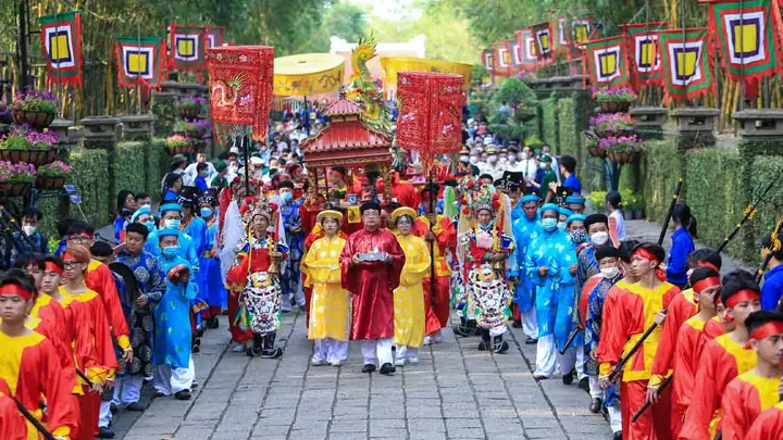 30 Lễ Hội Truyền Thống Việt Nam: Lịch, Phong Tục Và Địa Điểm Tổ Chức