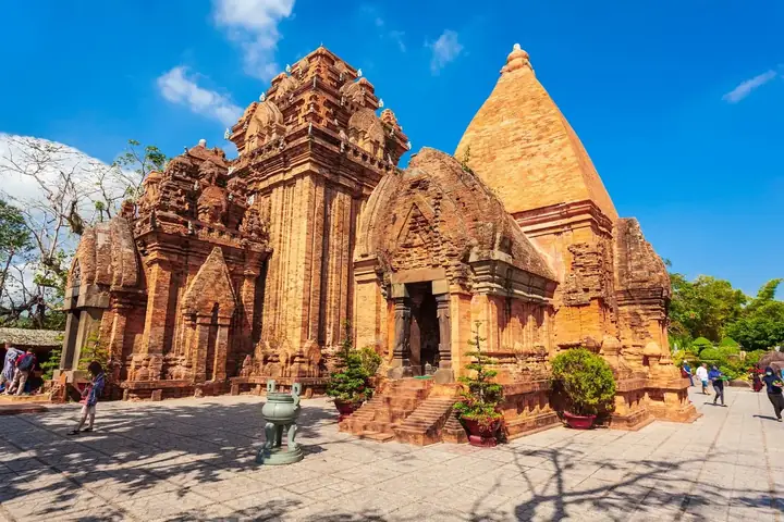 Nửa Ngày Ở Nha Trang Nên Đi Đâu? Gợi Ý Địa Điểm Và Lịch Trình Lý Tưởng