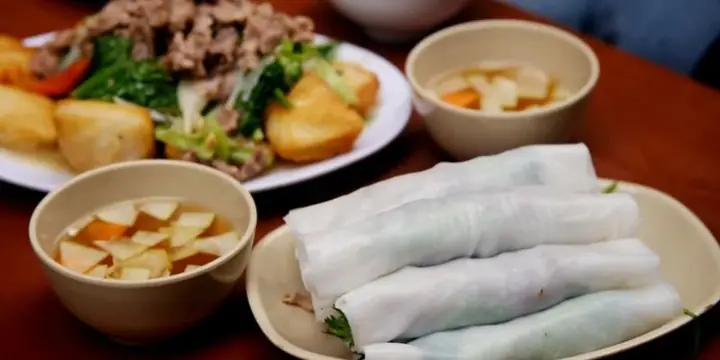 Khám Phá Phở Cuốn Hưng Bền Ngũ Xã – Địa Chỉ Và Trải Nghiệm Ẩm Thực Chuẩn Vị Hà Nội