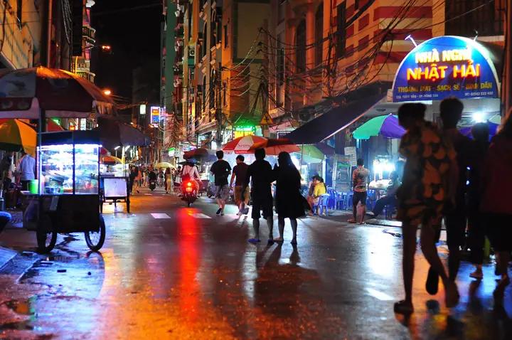 Khám Phá Phố Đi Bộ Và Chợ Đêm Vũng Tàu: Hướng Dẫn Chi Tiết Cho Du Khách