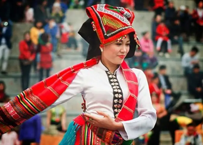 Khám Phá Phong Tục Tập Quán Của Dân Tộc Thái: Truyền Thống, Lễ Hội Và Nghi Lễ Cưới Hỏi