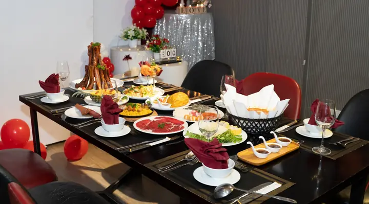 Top 10 Quán Ăn Lãng Mạn Tại Quy Nhơn – Nơi Tận Hưởng Bữa Ăn Đặc Biệt