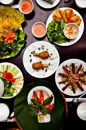 Khám Phá Quán Ăn Ngon 18 Phan Bội Châu Hà Nội Dành Cho Thực Khách Muốn Đến Nhà Hàng