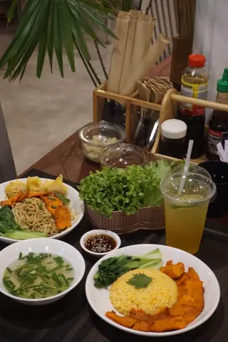 Top 10 Quán Ăn Sáng Ngon Ở Tân An – Địa Chỉ, Món Ăn Nổi Bật & Giá Cả