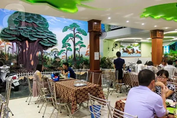 Tổng Hợp Những Quán Bánh Tráng Cuốn Thịt Heo Ngon Ở Đà Nẵng: Địa Chỉ Chuẩn Vị Cho Người Sành Ăn