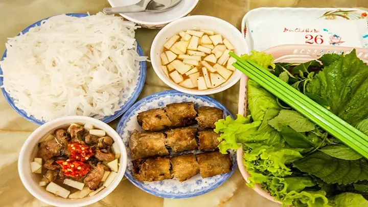 Top 10 Quán Bún Chả Ngon Ở Sài Gòn Mà Bạn Không Nên Bỏ Lỡ