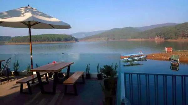 Gợi Ý Các Quán Cafe Gần Hồ Tuyền Lâm View Đẹp Cho Chuyến Đi Đà Lạt Gợi Ý Các Quán Cafe Gần Hồ Tuyền Lâm View Đẹp Cho Chuyến Đi Đà Lạt