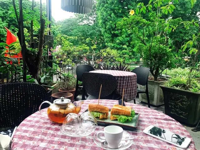 Top 10 Quán Cafe Sang Chảnh Ở Hà Nội – Địa Điểm “check‑in” Cực Chất Cho Giới Trẻ