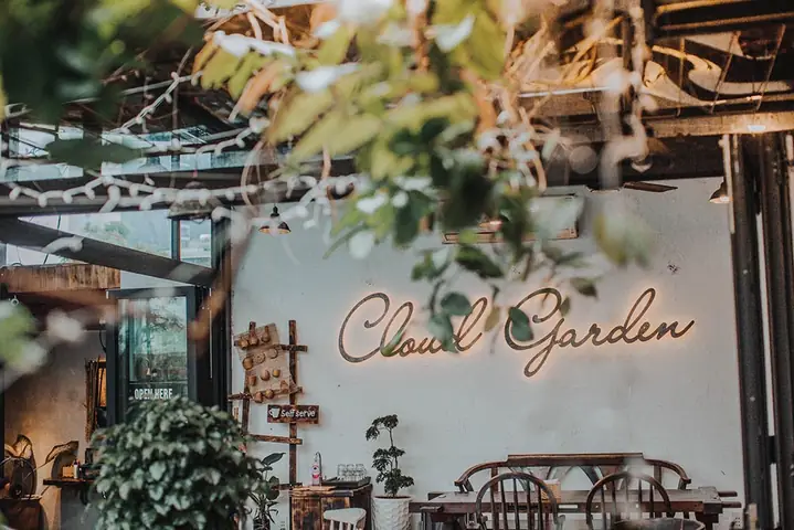 Top 10 Quán Café Yên Tĩnh Ở Đà Nẵng – Địa Điểm Lý Tưởng Để Làm Việc, Học Tập Và Thư Giãn