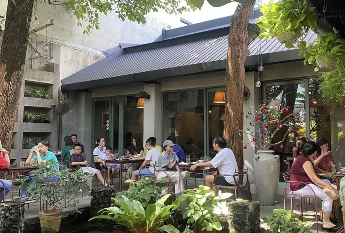 Tổng Hợp Các Quán Cafe Yên Tĩnh Quận 10 Cho Người Cần Không Gian Làm Việc Và Thư Giãn