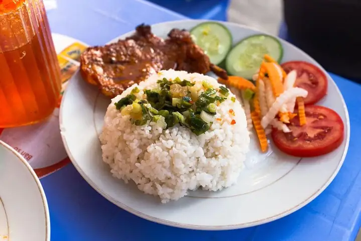 Tổng Hợp Quán Cơm Phần Ngon Ở Cần Thơ Cho Bữa Ăn Bình Dân Đầy Đủ