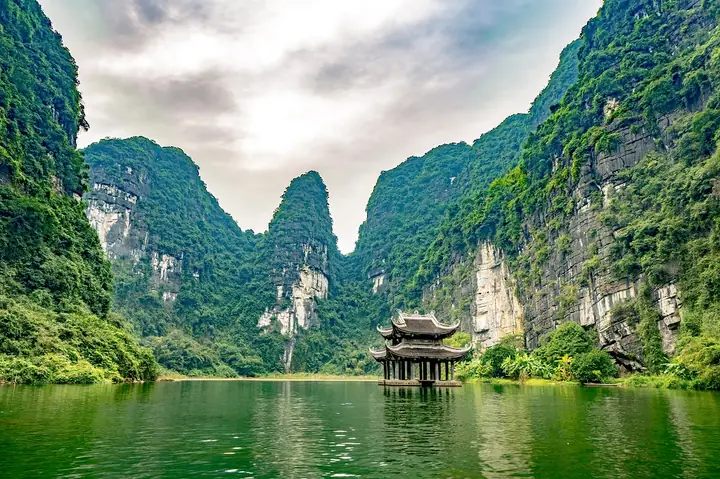 Xác Định Quần Thể Danh Thắng Tràng An Ở Đâu: Vị Trí Thuộc Tỉnh Ninh Bình Và Vùng Lân Cận