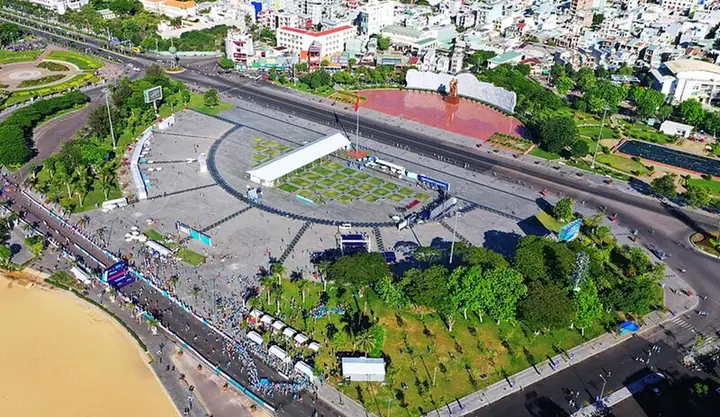 Khám Phá Quảng Trường Nguyễn Tất Thành Quy Nhơn: Vị Trí, Đặc Điểm Và Trải Nghiệm Dạo Bước