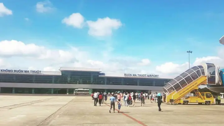 Giải Đáp: Sân Bay Buôn Ma Thuột Cách Trung Tâm Thành Phố Bao Xa Và Di Chuyển Mất Bao Lâu? Giải Đáp: Sân Bay Buôn Ma Thuột Cách Trung Tâm Thành Phố Bao Xa Và Di Chuyển Mất Bao Lâu?