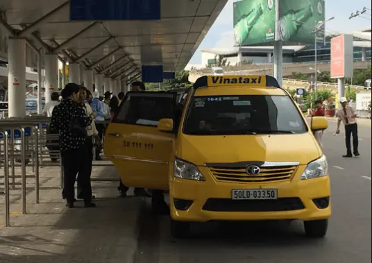 Tổng Hợp Số Điện Thoại Taxi Sân Bay Tân Sơn Nhất: Danh Sách Hotline Các Hãng Xe Uy Tín Cho Hành Khách