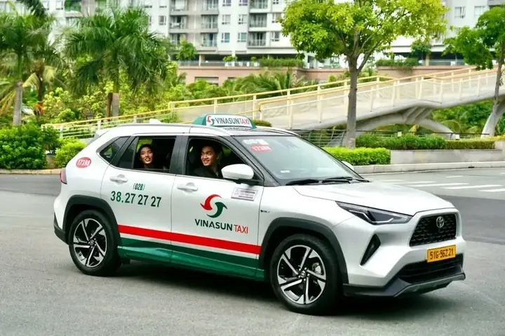 Danh Sách Số Điện Thoại Taxi Đồng Xoài – Bình Phước: 7 Hãng Uy Tín, Giá Rẻ, Hỗ Trợ 24/7