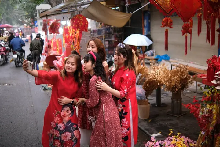 Gợi Ý Các Địa Điểm Chơi Tết Ở Hà Nội Cho Du Khách Muốn Du Xuân Dịp Xuân