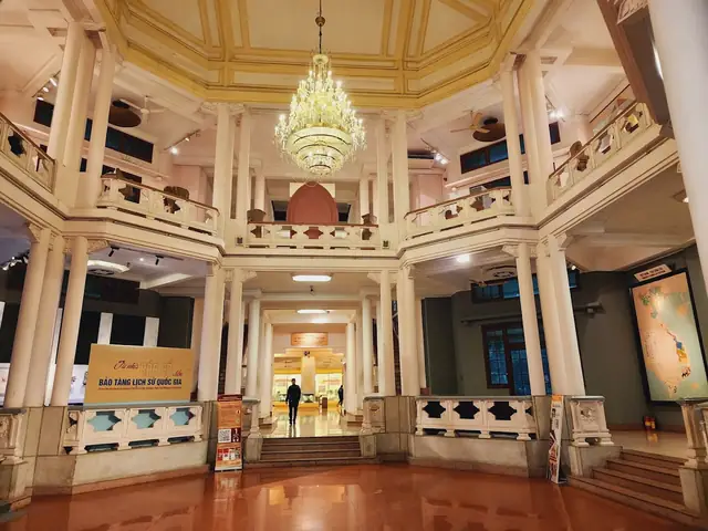 Hướng Dẫn Tham Quan Bảo Tàng Thành Phố Hồ Chí Minh: Địa Chỉ, Giá Vé Và Trải Nghiệm Di Sản Sài Gòn Hướng Dẫn Tham Quan Bảo Tàng Thành Phố Hồ Chí Minh: Địa Chỉ, Giá Vé Và Trải Nghiệm Di Sản Sài Gòn