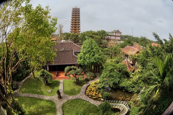 Thông Tin Về Thầy Đồng Ngộ – Trụ Trì Chùa Thiên Hưng Bình Định Và Ngôi Chùa Tâm Linh Nổi Tiếng Thông Tin Về Thầy Đồng Ngộ – Trụ Trì Chùa Thiên Hưng Bình Định Và Ngôi Chùa Tâm Linh Nổi Tiếng
