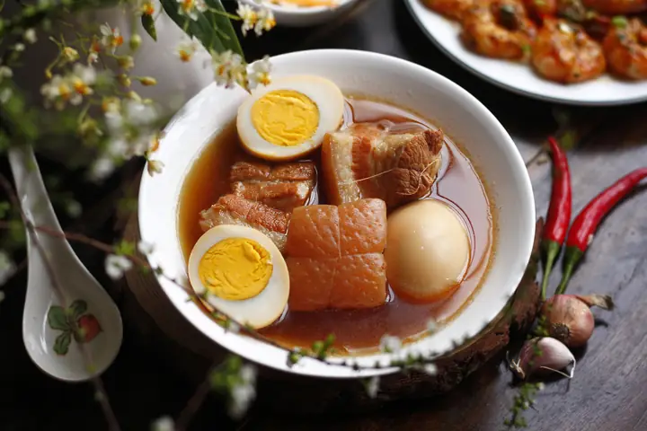 Cách Làm Thịt Kho Hột Vịt Chuẩn Vị Ngày Tết Kiểu Nam Bộ Cho Gia Đình