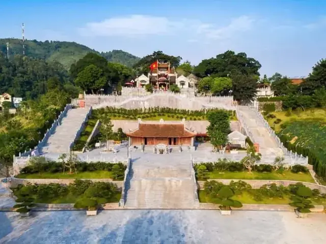 Thuyết Minh Về Đền Cửa Ông: Lịch Sử, Kiến Trúc Và Ý Nghĩa Di Tích Cẩm Phả
