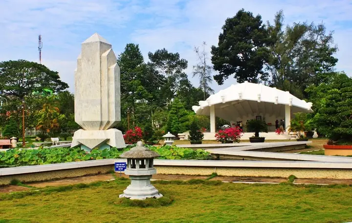 Thuyết Minh Về Lăng Cụ Phó Bảng Nguyễn Sinh Sắc: Bài Giới Thiệu Chi Tiết Khu Di Tích Và Ý Nghĩa Lịch Sử Cho Học Sinh, Du Khách