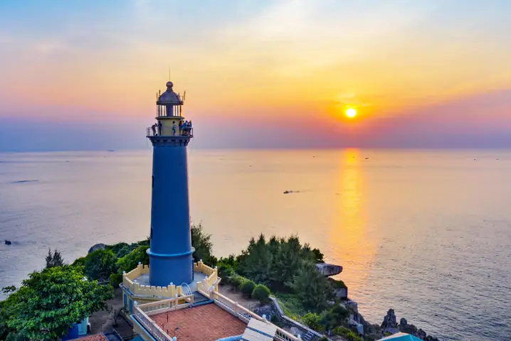 Thuyết Minh Về Mũi Điện Phú Yên: Điểm Cực Đông Tổ Quốc Đón Bình Minh Đầu Tiên Thuyết Minh Về Mũi Điện Phú Yên: Điểm Cực Đông Tổ Quốc Đón Bình Minh Đầu Tiên