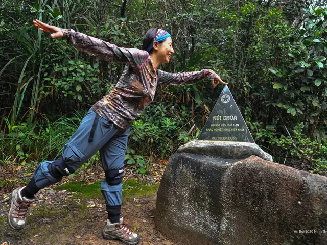 Các Tour Leo Núi Chúa Ninh Thuận: Lịch Trình Trekking Và Kinh Nghiệm Chinh Phục Đỉnh 1039m