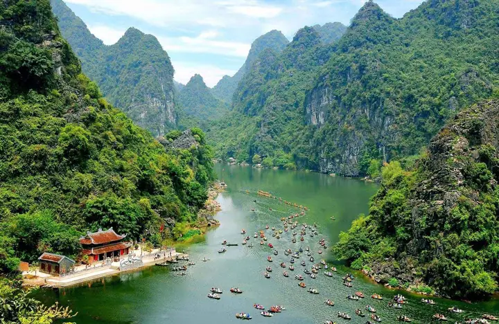 Tham Khảo Các Tour Ninh Bình Tràng An Từ Tp Hcm: Lịch Trình, Phương Tiện Và Giá Trọn Gói