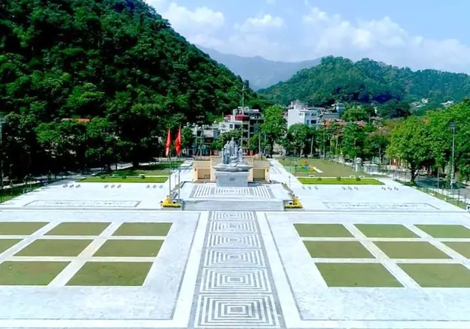 Khám Phá Trung Tâm Thành Phố Hà Giang Có Gì: Địa Điểm Và Trải Nghiệm Cho Du Khách