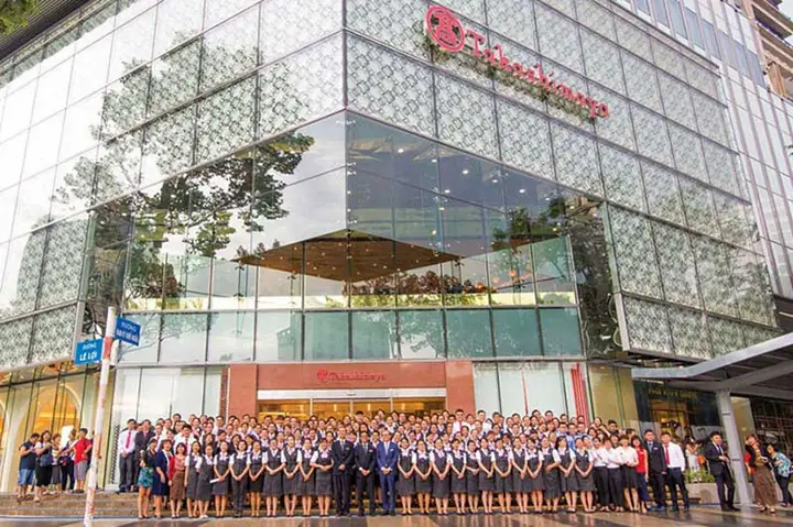 Khám Phá Trung Tâm Thương Mại Saigon Centre: Điểm Đến Mua Sắm Và Vui Chơi Tại Sài Gòn