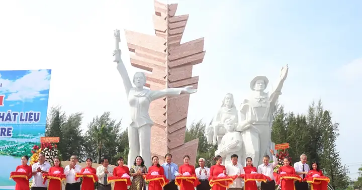 Tìm Hiểu Tượng Đài Đồng Khởi Bến Tre: Ý Nghĩa, Cấu Trúc Và Lịch Sử Hình Thành
